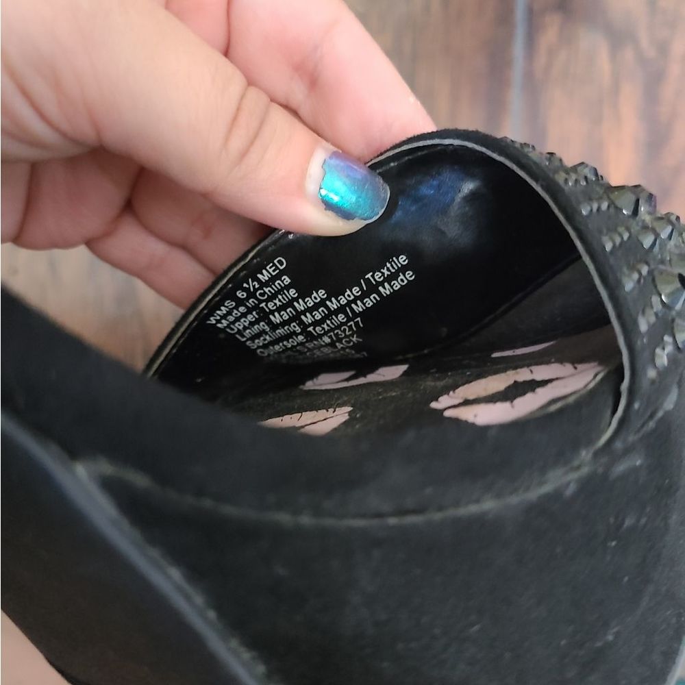 Juicy Couture Studded Platform Heels - Picture 6 of 9